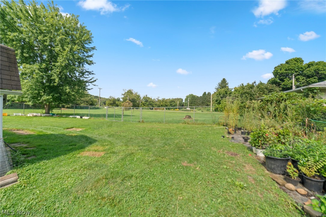 10461 Fort Laurens Road NW Bolivar OH 44612