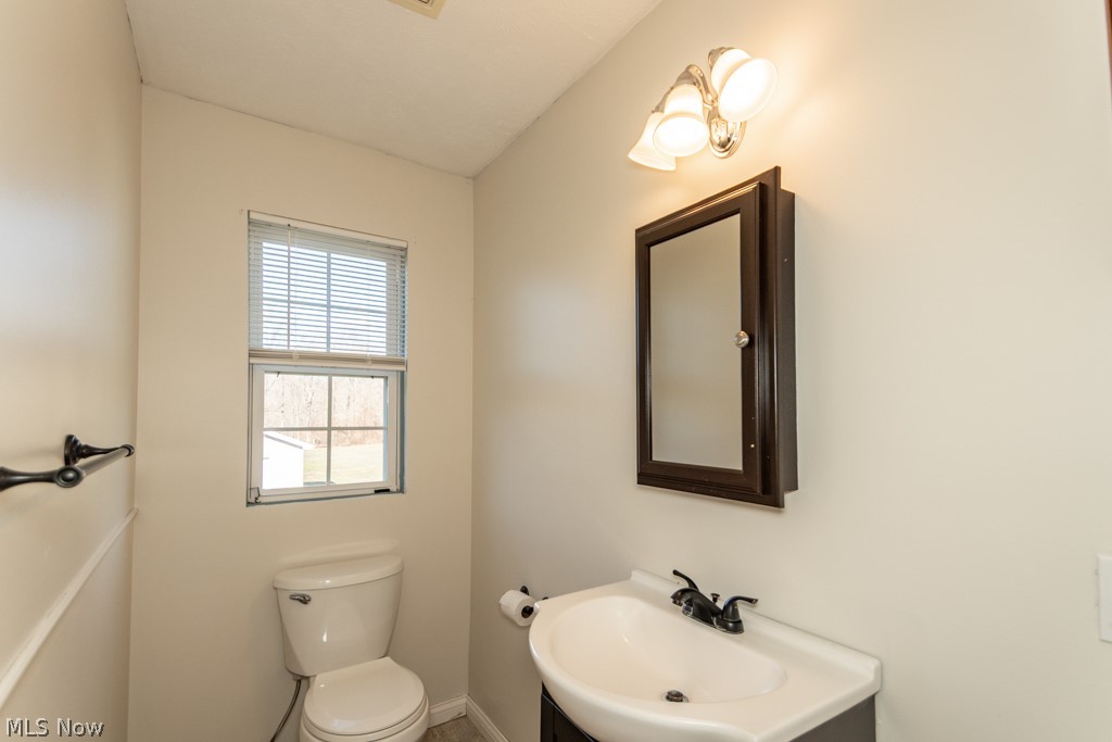 1999 Beringer Place Harpersfield OH 44041