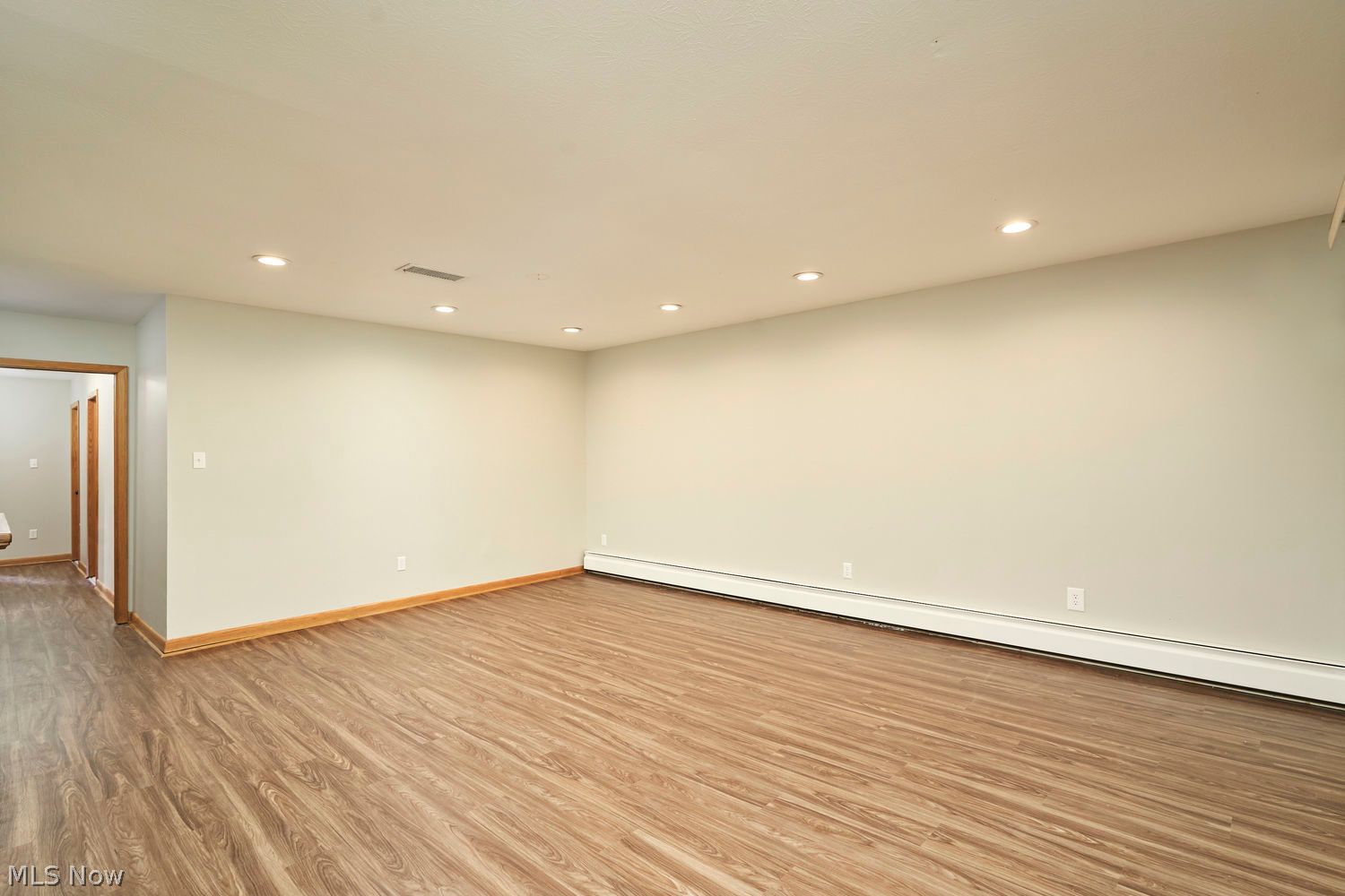 1097 Oak Tree Road Akron OH 44320