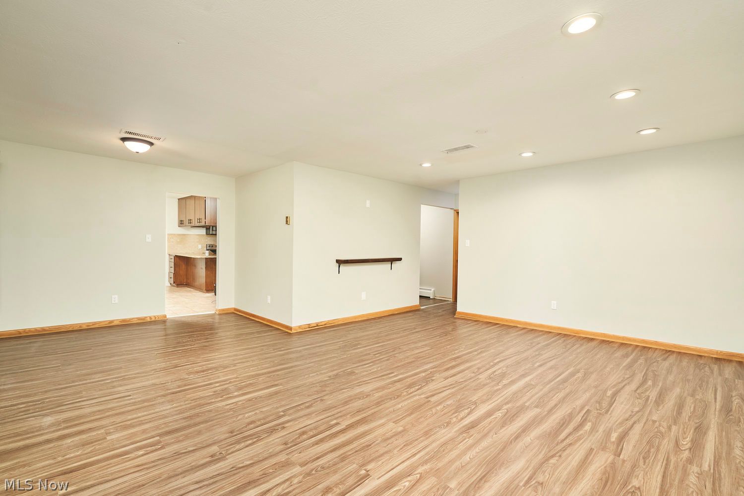 1097 Oak Tree Road Akron OH 44320