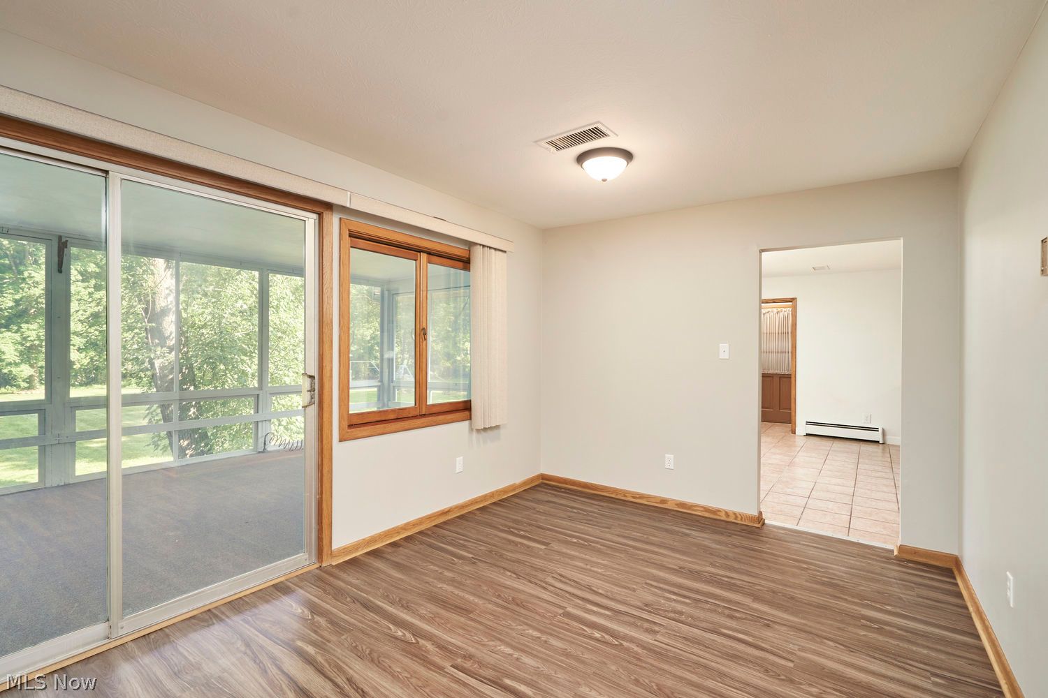 1097 Oak Tree Road Akron OH 44320