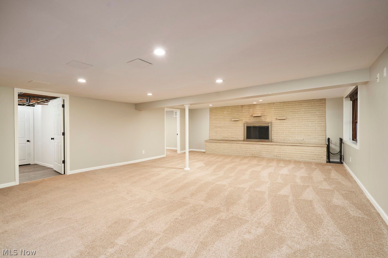 1097 Oak Tree Road Akron OH 44320