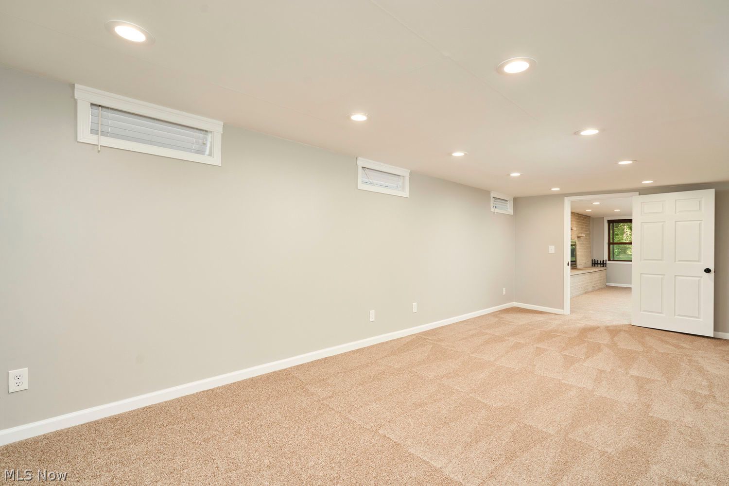 1097 Oak Tree Road Akron OH 44320