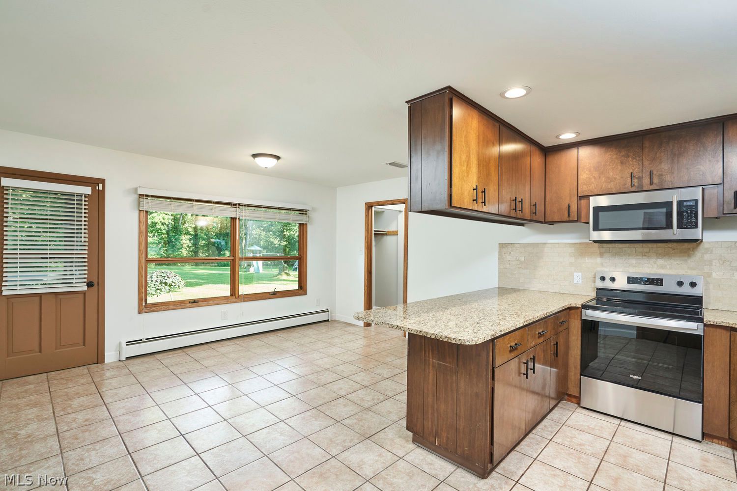 1097 Oak Tree Road Akron OH 44320