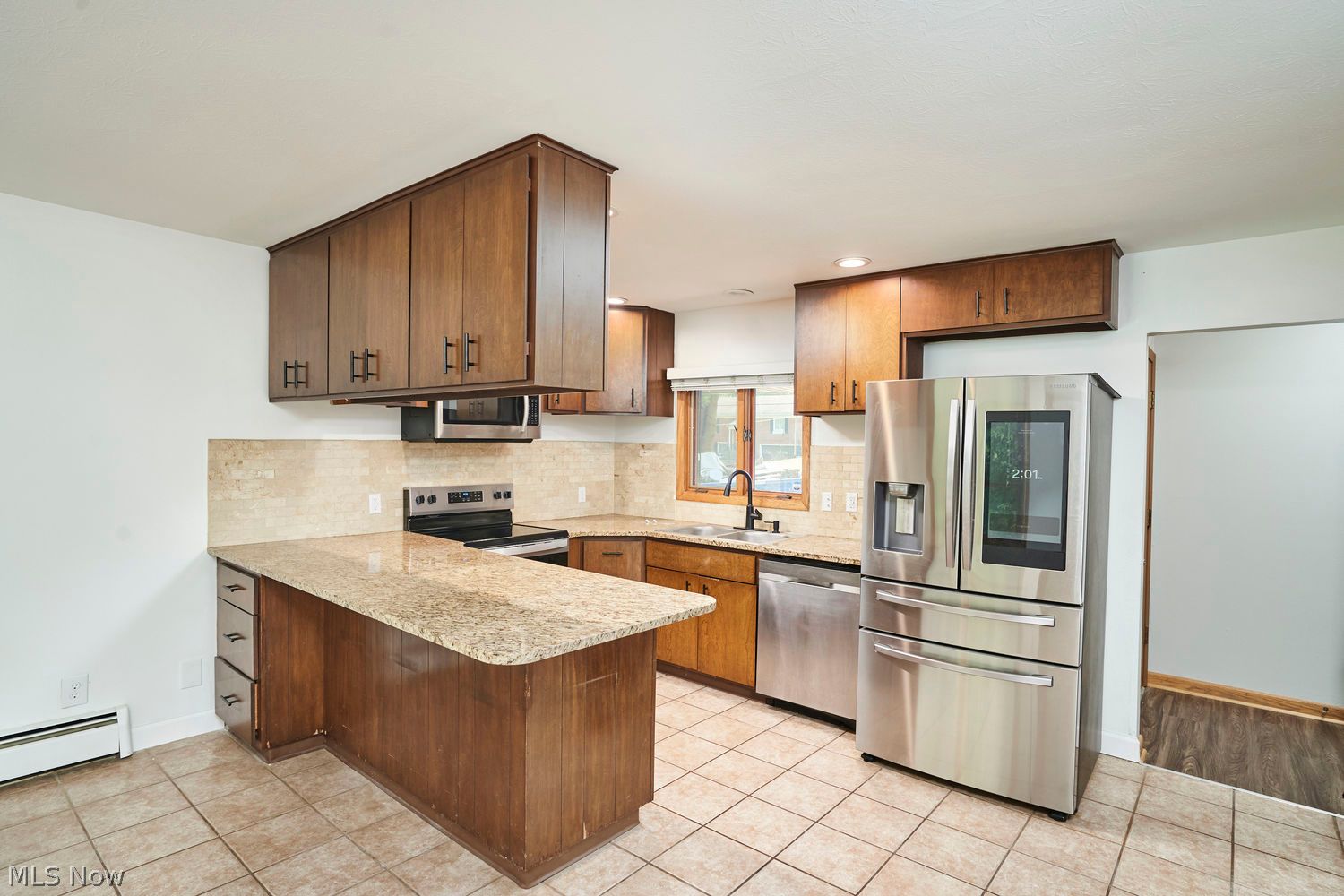 1097 Oak Tree Road Akron OH 44320