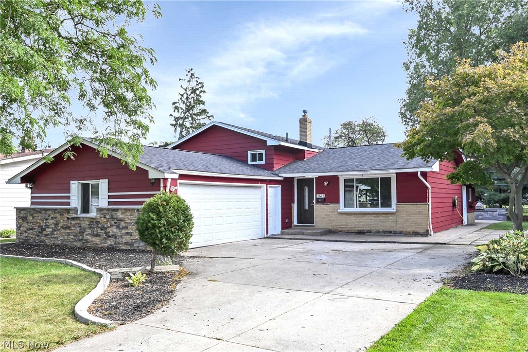 3637 Hunter Drive North Olmsted OH 44070