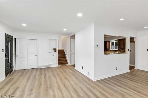 3637 Hunter Drive North Olmsted OH 44070