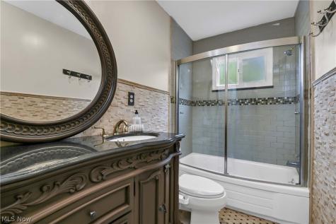 3637 Hunter Drive North Olmsted OH 44070