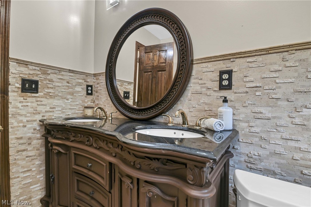 3637 Hunter Drive North Olmsted OH 44070