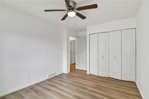 3637 Hunter Drive North Olmsted OH 44070