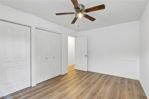 3637 Hunter Drive North Olmsted OH 44070