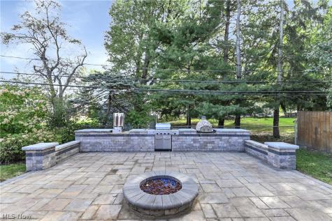 3637 Hunter Drive North Olmsted OH 44070