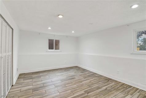 3637 Hunter Drive North Olmsted OH 44070