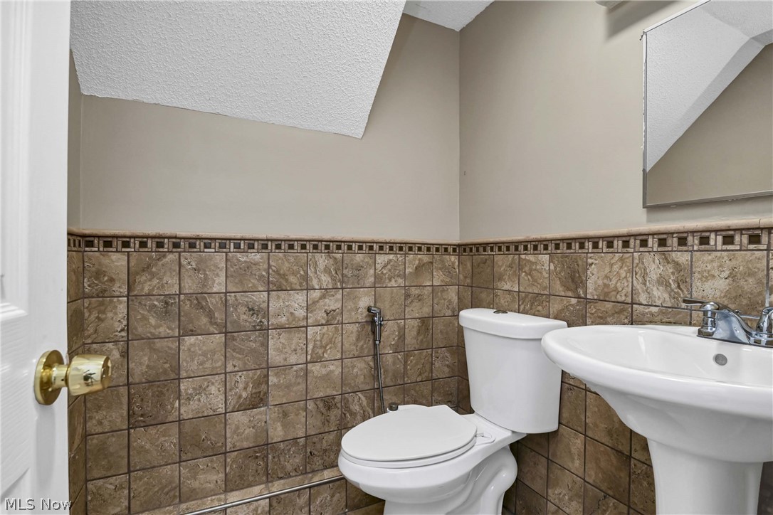 3637 Hunter Drive North Olmsted OH 44070