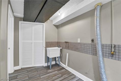 3637 Hunter Drive North Olmsted OH 44070