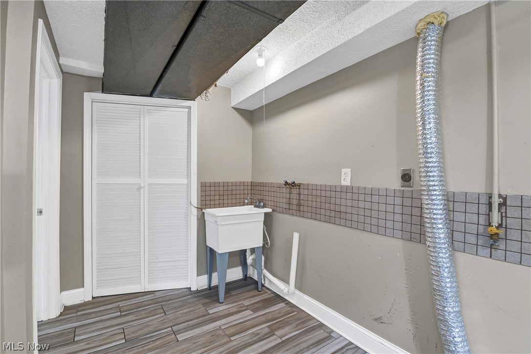 3637 Hunter Drive North Olmsted OH 44070