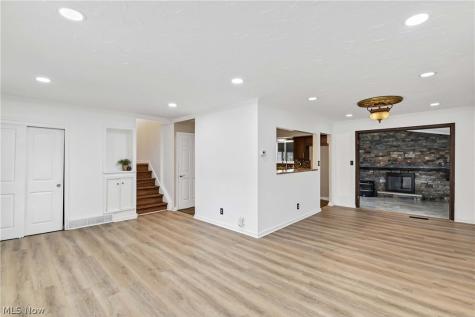 3637 Hunter Drive North Olmsted OH 44070