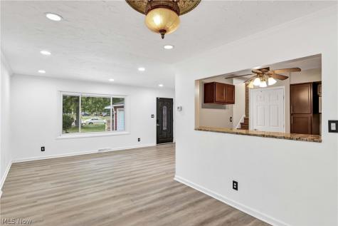 3637 Hunter Drive North Olmsted OH 44070