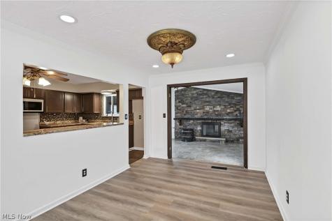 3637 Hunter Drive North Olmsted OH 44070