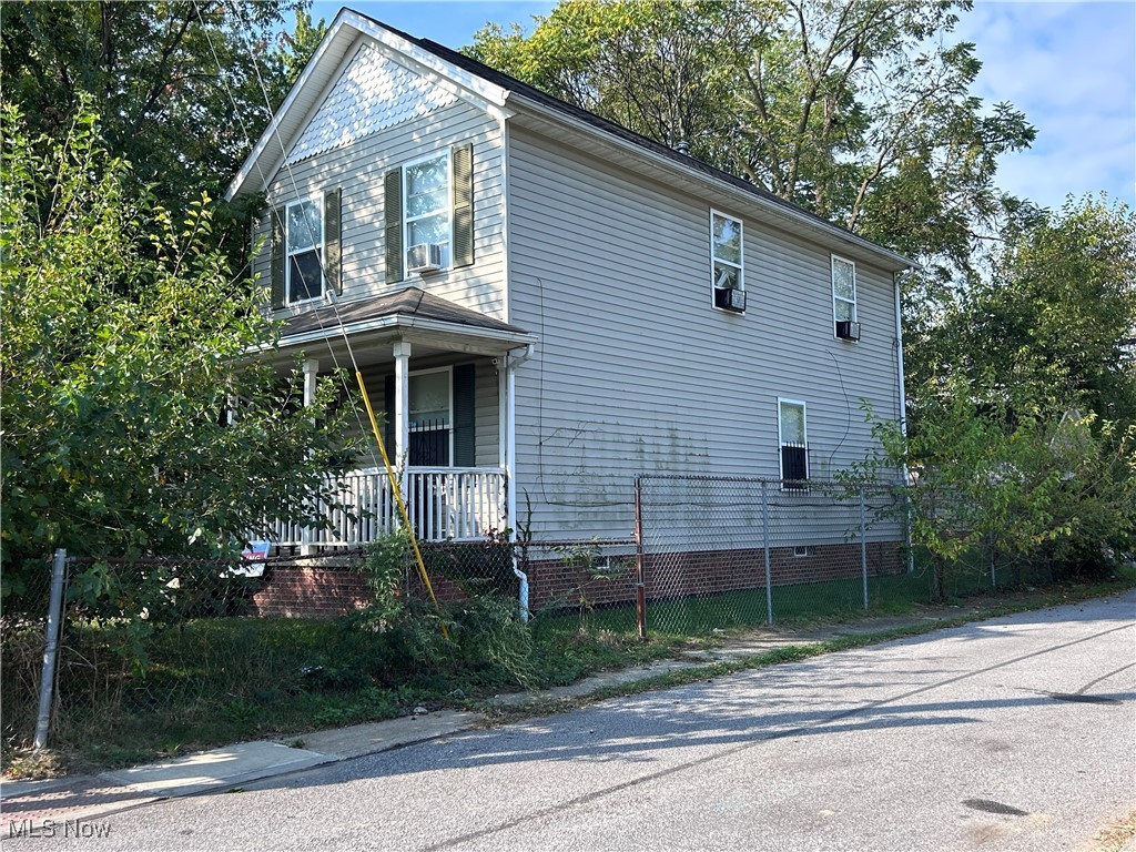 1190 E 112th Street Cleveland OH 44108