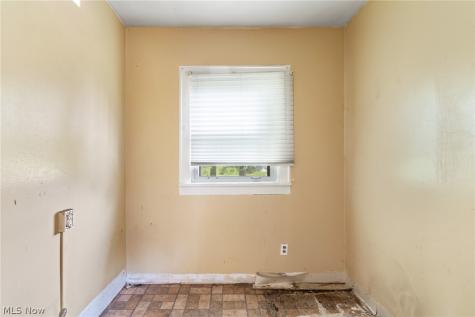 2203 5th Street NE Canton OH 44704
