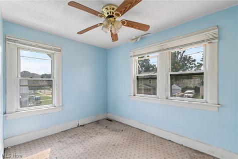 2203 5th Street NE Canton OH 44704