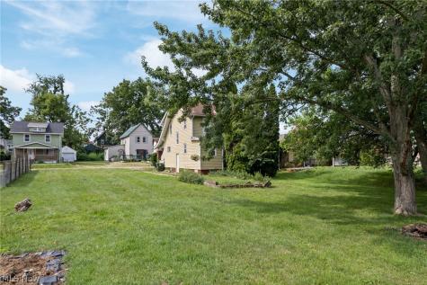2203 5th Street NE Canton OH 44704