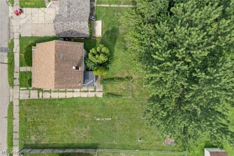 2203 5th Street NE Canton OH 44704