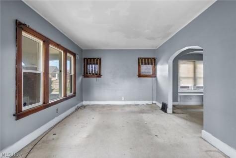 2203 5th Street NE Canton OH 44704