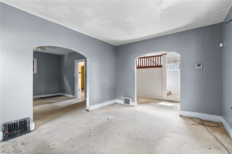 2203 5th Street NE Canton OH 44704