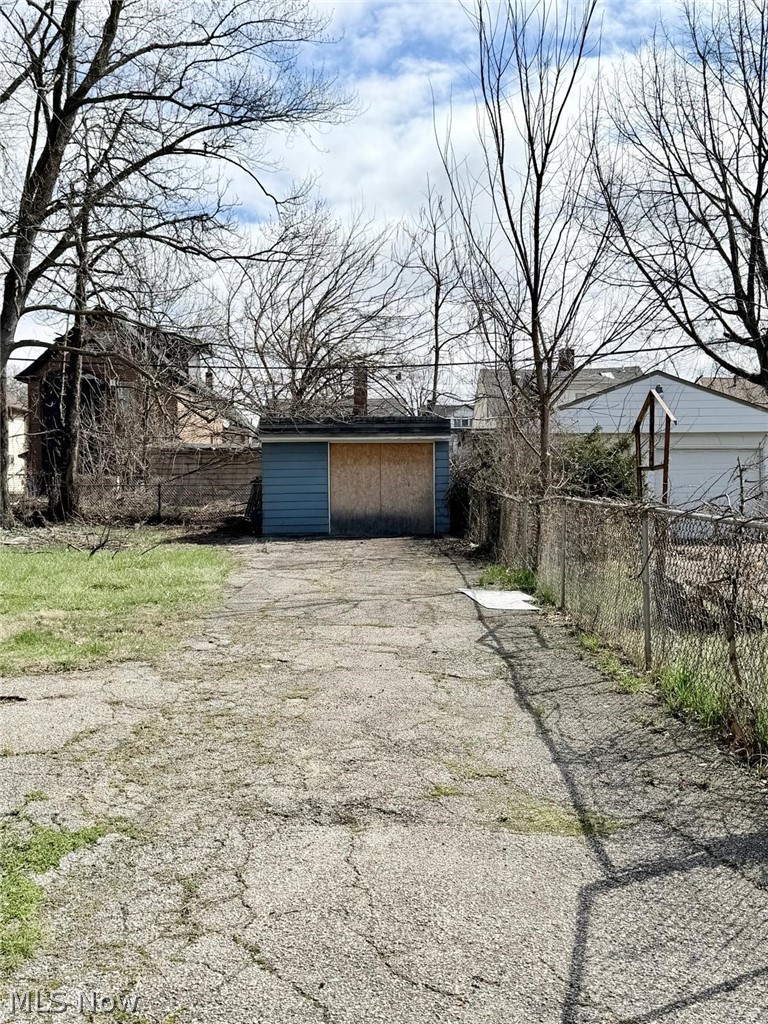 983 E 141st Street Cleveland OH 44110