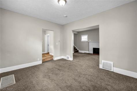 936 Selwyn Road Cleveland Heights OH 44112