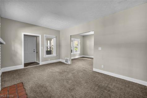 936 Selwyn Road Cleveland Heights OH 44112