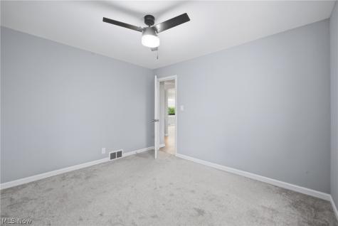 2413 W Manor Avenue Youngstown OH 44514