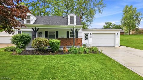 2413 W Manor Avenue Youngstown OH 44514