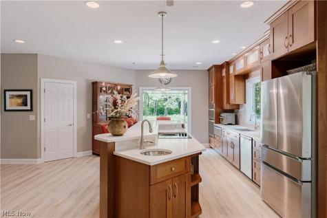 2816 Remington Point Aurora OH 44202