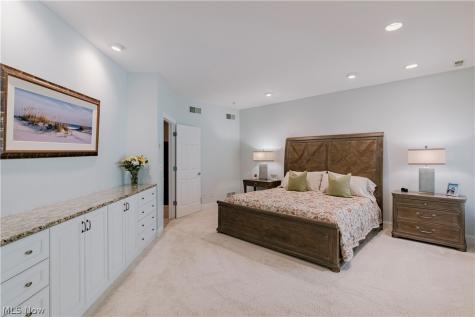 2816 Remington Point Aurora OH 44202