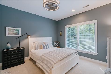 2816 Remington Point Aurora OH 44202