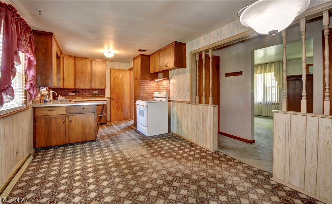 2933 Coventry Boulevard NE Canton OH 44705