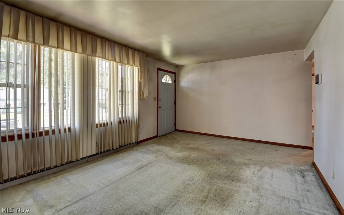 2933 Coventry Boulevard NE Canton OH 44705