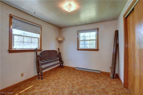2933 Coventry Boulevard NE Canton OH 44705