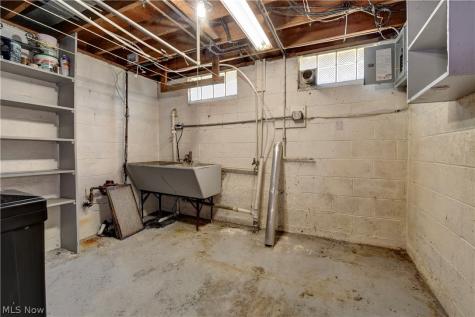 2933 Coventry Boulevard NE Canton OH 44705