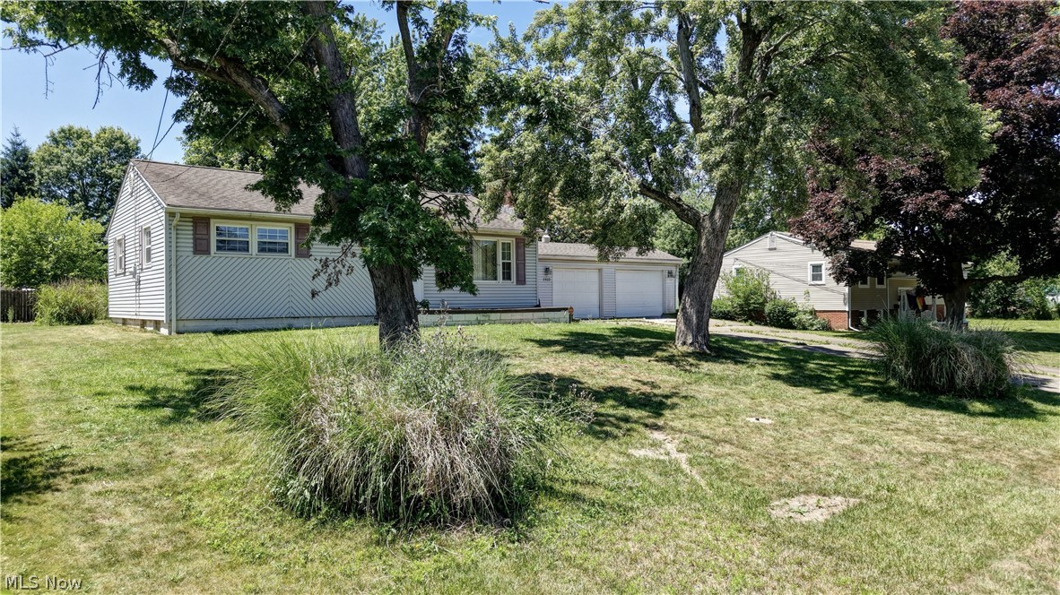 2933 Coventry Boulevard NE Canton OH 44705