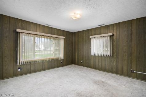 142 Parmely Avenue Elyria OH 44035
