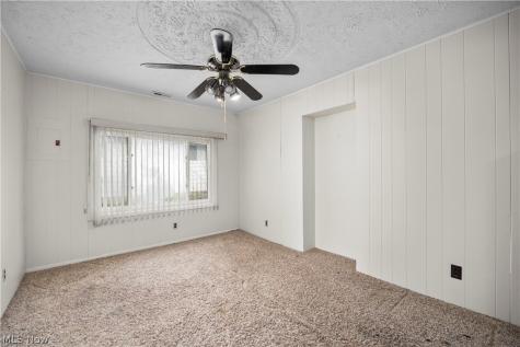 142 Parmely Avenue Elyria OH 44035