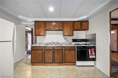 142 Parmely Avenue Elyria OH 44035