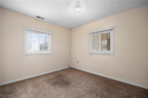 142 Parmely Avenue Elyria OH 44035