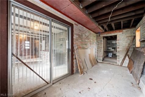 142 Parmely Avenue Elyria OH 44035