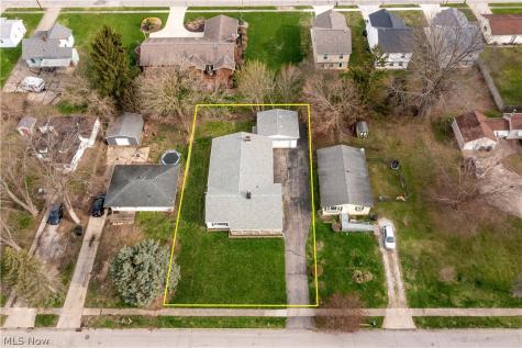 142 Parmely Avenue Elyria OH 44035