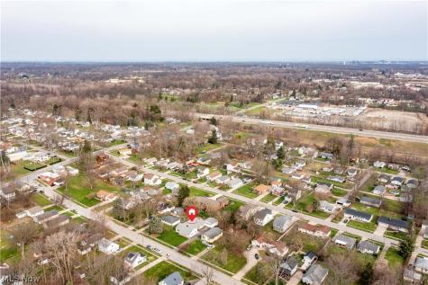 142 Parmely Avenue Elyria OH 44035